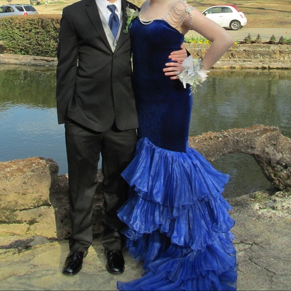 custom formal gown 💙 - Picture 4 of 8